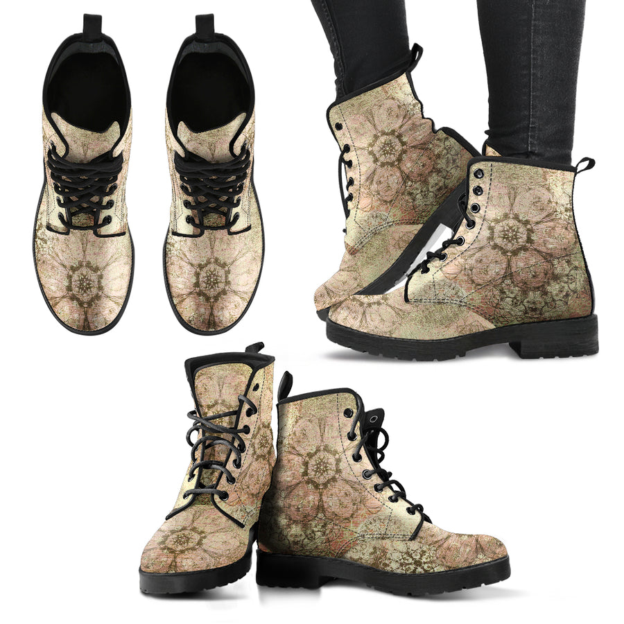 Flowers-Vintage Flower Women's Cozy Leather Boots