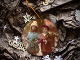 Retro Kids With Mistletoe - Ceramic Round Ornament